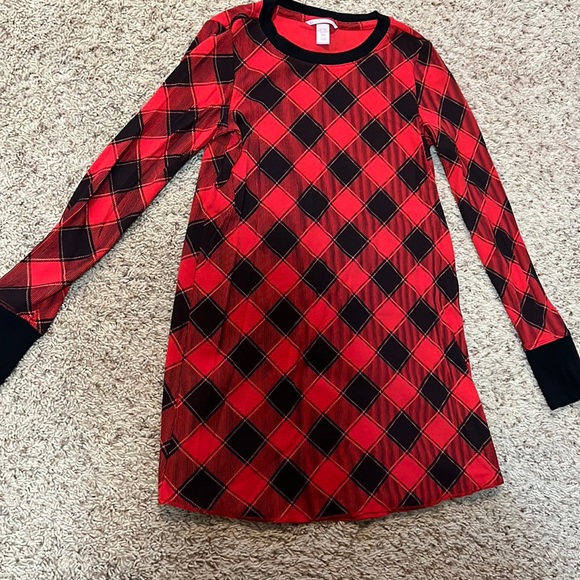 BNWOT soft black/red plaid Victoria’s Secret nightshirt/dress for women - size S - Picture 2 of 2